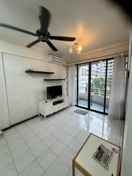 Pangsapuri untuk Dijual di Taman Seri Sari (Sunshine Garden) - Stephanie Lim - Living Room - PropertyGuru.com.my
