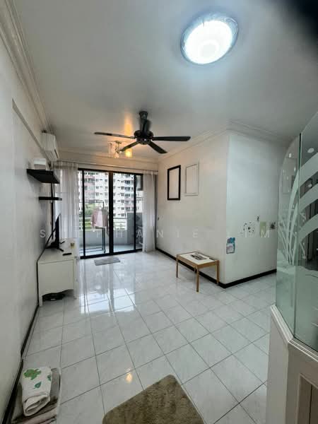 Pangsapuri untuk Dijual di Taman Seri Sari (Sunshine Garden) - Stephanie Lim - Living Room - PropertyGuru.com.my