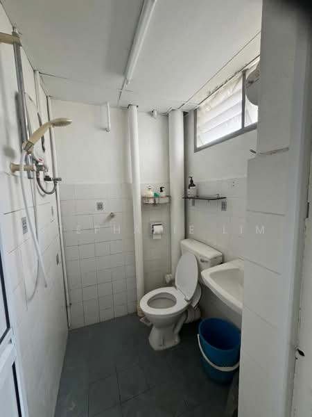 Pangsapuri untuk Dijual di Taman Seri Sari (Sunshine Garden) - Stephanie Lim - Bathroom - PropertyGuru.com.my
