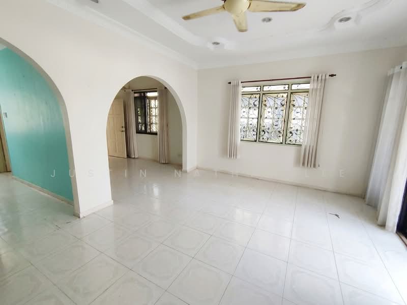 Rumah Banglo untuk Dijual di Kampung Baru Tanah Hitam (Chemor) - Justin Nathan Lee - Living Room - PropertyGuru.com.my