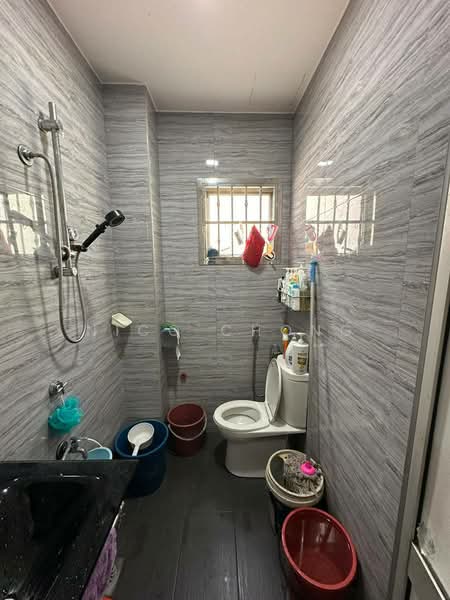 Rumah Teres 2 Tingkat untuk Dijual di Taman Setia Indah (Tebrau) - Nico Chong - Bathroom - PropertyGuru.com.my