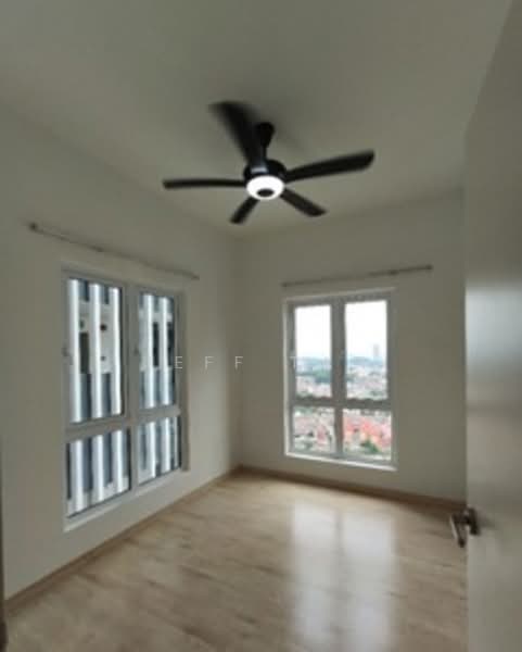 Kondominium untuk Dijual di The Holmes 1 - Jeff Tan - Bedroom - PropertyGuru.com.my