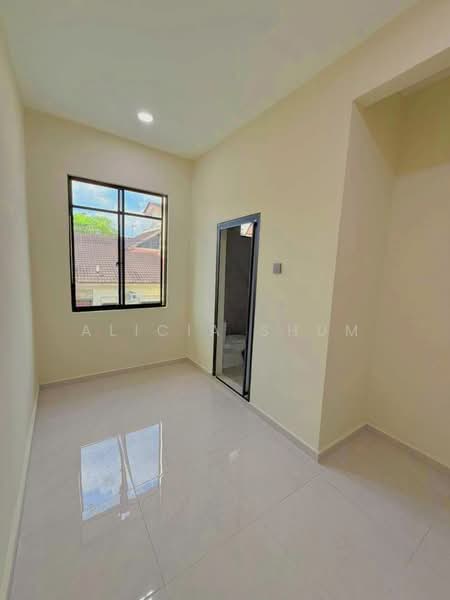 2-storey Terraced House for Sale in Taman Desa Jaya (Johor Bahru) - Alicia Shum - Interior - PropertyGuru.com.my