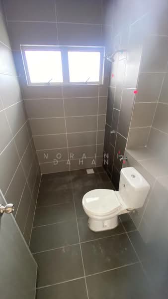 2-storey Terraced House for Sale in Bandar Sungai Long (Selangor) - Noraini Dahan - Bathroom - PropertyGuru.com.my
