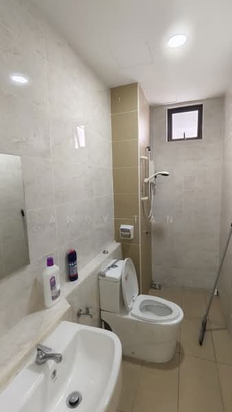 Service Residence for Rent at D'Summit Residences - Andy Tan - Bathroom - PropertyGuru.com.my