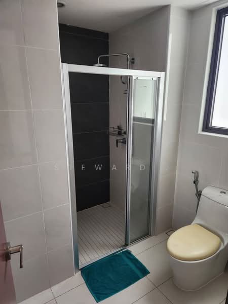 Condominium for Rent at Royal Strand @ Country Garden Danga Bay - Steward . - Bathroom - PropertyGuru.com.my