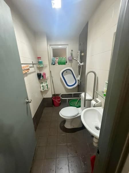 2.5-storey Terraced House for Sale in Laman Rimbunan (Kepong) - Suki Tan - Bathroom - PropertyGuru.com.my