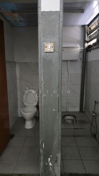 Kilang untuk Dijual di Taman Perindustrian Ehsan Jaya (Kepong) - Jasemin Chia - Bathroom - PropertyGuru.com.my