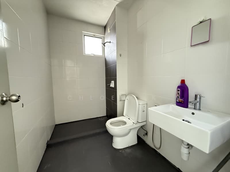 3-storey Terraced House for Sale in Rawang (Selangor) - Chloe Kok - Bathroom - PropertyGuru.com.my
