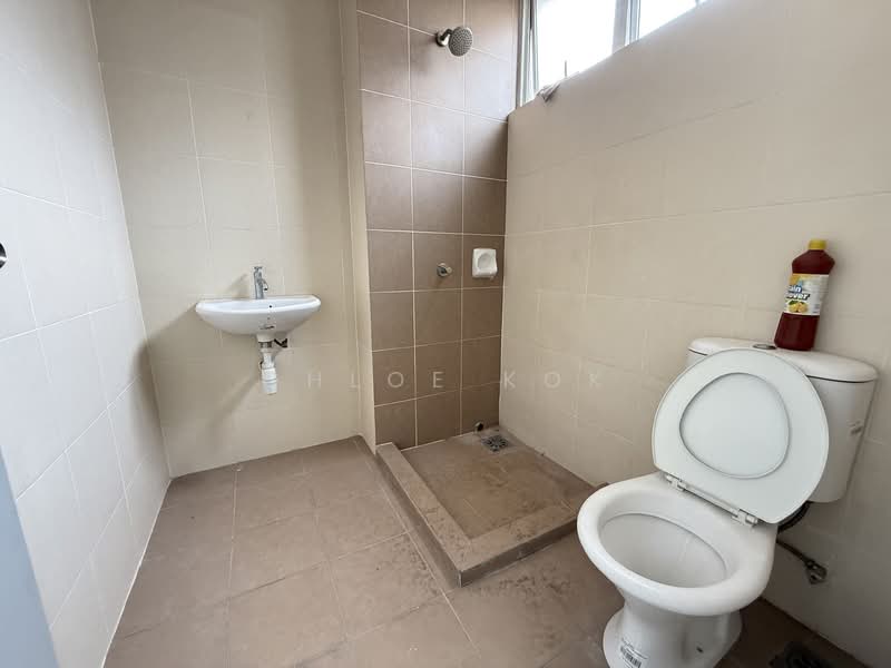 3-storey Terraced House for Sale in Rawang (Selangor) - Chloe Kok - Bathroom - PropertyGuru.com.my