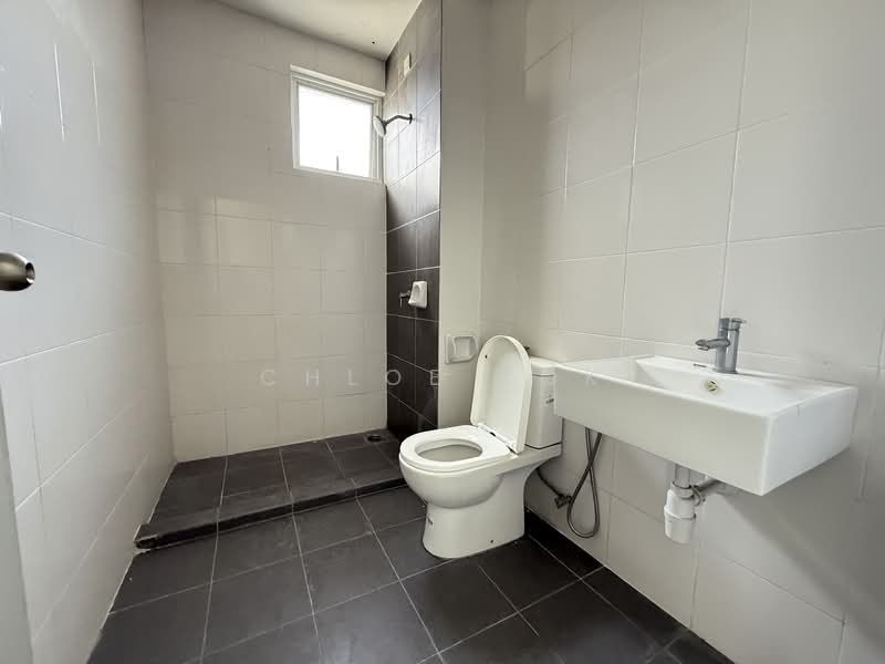 3-storey Terraced House for Sale in Rawang (Selangor) - Chloe Kok - Bathroom - PropertyGuru.com.my