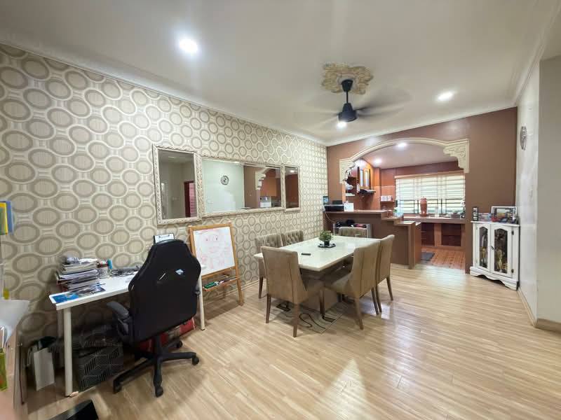 Rumah Teres 1.5 Tingkat untuk Dijual di Taman Pelangi Indah (Ulu Tiram) - Zoey Lee - Study - PropertyGuru.com.my