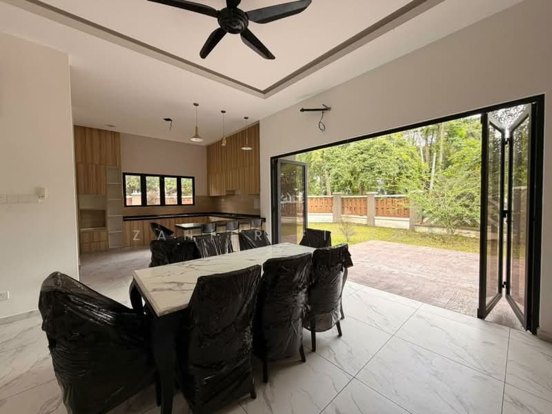 Bungalow for Sale in Seremban (Negeri Sembilan) - Zahier Firza - Dining Room - PropertyGuru.com.my
