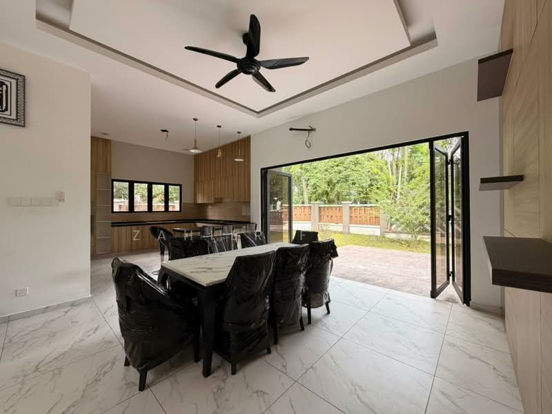 Bungalow for Sale in Seremban (Negeri Sembilan) - Zahier Firza - Dining Room - PropertyGuru.com.my