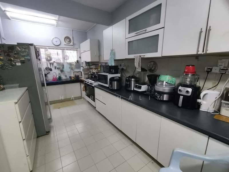 2-storey Terraced House for Sale in Seksyen 25 (Shah Alam) - Hairi Halim - Kitchen - PropertyGuru.com.my
