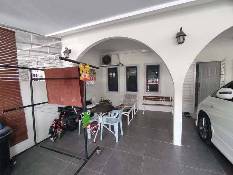 2-storey Terraced House for Sale in Seksyen 25 (Shah Alam) - Hairi Halim - Exterior - PropertyGuru.com.my