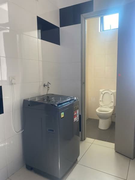 Service Residence for Rent at D'Summit Residences - Jessica Ma - Bathroom - PropertyGuru.com.my