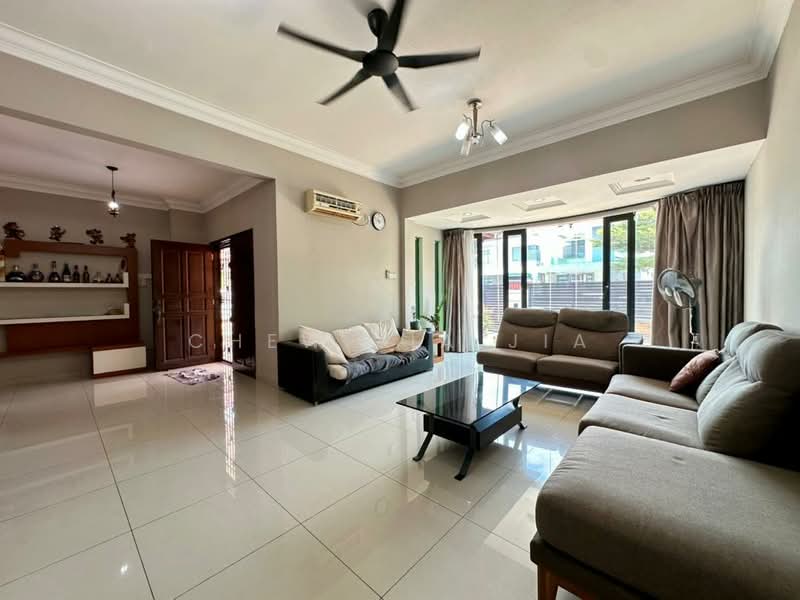 Semi-Detached House for Sale in Taman Impian Emas (Skudai) - Chew Jia Jia - Living Room - PropertyGuru.com.my