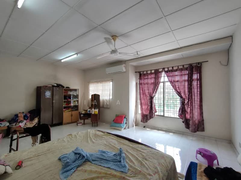 2-storey Terraced House for Sale in Bandar Bukit Tinggi 2 (Klang) - Diana See - Bedroom - PropertyGuru.com.my