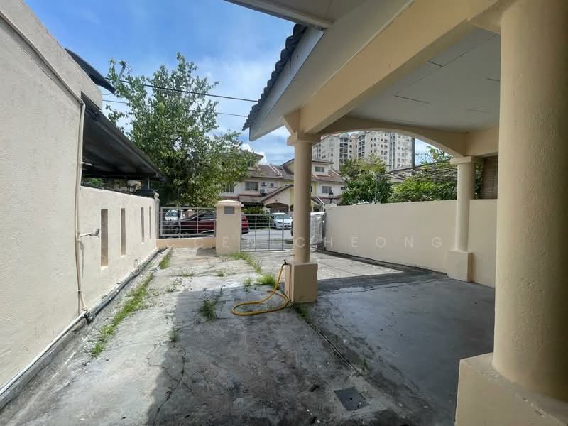Terraced House for Rent in Balakong (Selangor) - Maccen Cheong - Exterior - PropertyGuru.com.my