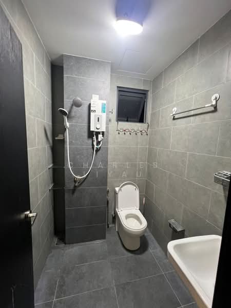 Servis Apartment untuk Disewa di Neu Suites - Charles Liyau - Bathroom - PropertyGuru.com.my