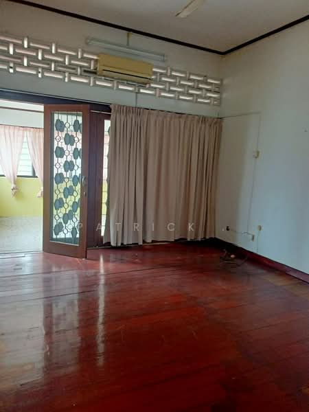 Rumah Berkembar untuk Dijual di Jelutong (Penang) - Patrick . - Living Room - PropertyGuru.com.my