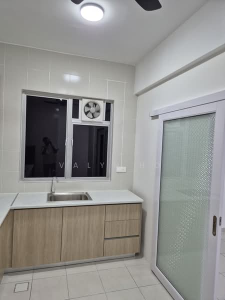 Apartment for Rent at Seri Topaz - Valyn Ho - Kitchen - PropertyGuru.com.my