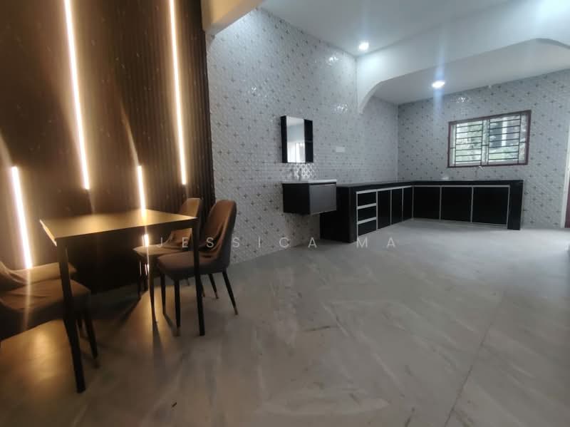 1-storey Terraced House for Rent in Taman Johor Jaya (Johor Bahru) - Jessica Ma - Kitchen - PropertyGuru.com.my