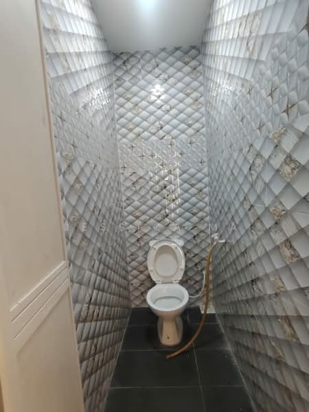 1-storey Terraced House for Rent in Taman Johor Jaya (Johor Bahru) - Jessica Ma - Bathroom - PropertyGuru.com.my