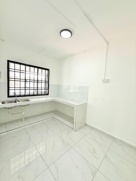 Rumah Flat untuk Dijual di Flat Taman Rinting - Marcus Tey - Kitchen - PropertyGuru.com.my