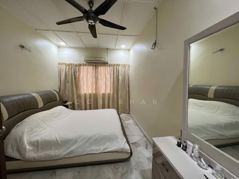 1-storey Terraced House for Rent in Taman Bidara (Selayang) - CCS Shan - Bedroom - PropertyGuru.com.my