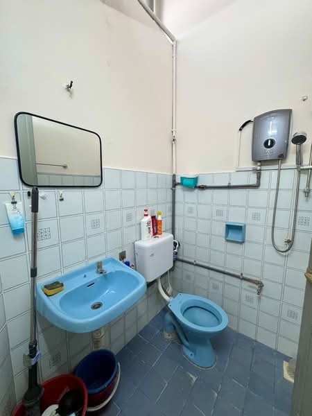 1-storey Terraced House for Rent in Taman Bidara (Selayang) - CCS Shan - Bathroom - PropertyGuru.com.my