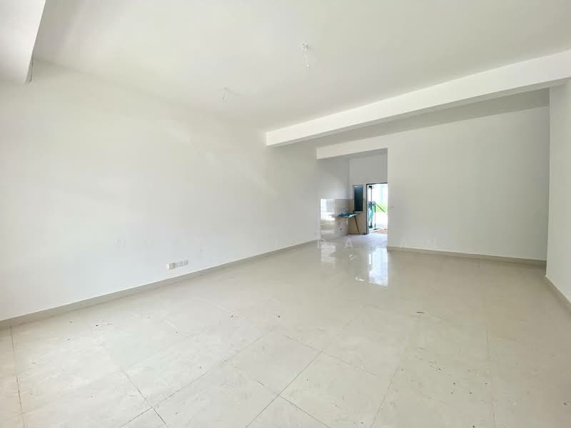 Rumah Teres 2 Tingkat untuk Dijual di Semenyih (Selangor) - Noraini Dahan - Living Room - PropertyGuru.com.my