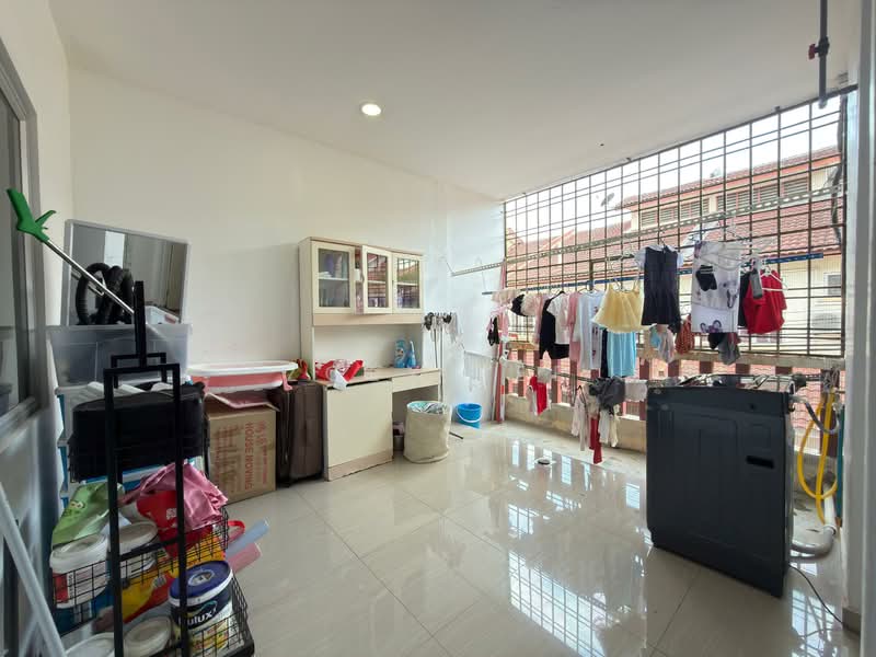 Shop for Sale in Skudai (Johor) - Zoey Lee - Balcony - PropertyGuru.com.my