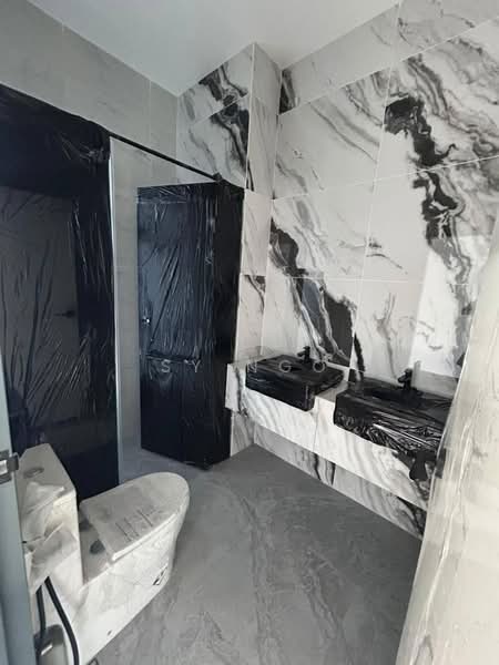 Rumah Berkembar untuk Dijual di Bandar Uda Utama (Johor Bahru) - SY Ngo - Bathroom - PropertyGuru.com.my