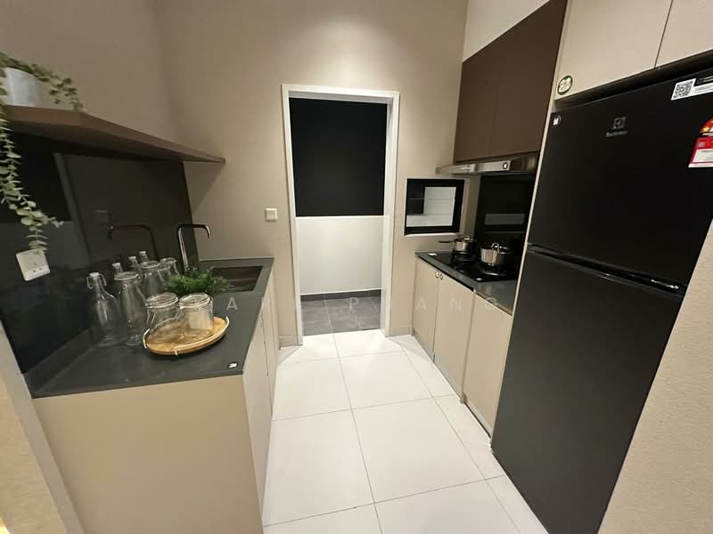 Servis Apartment untuk Dijual di Stellaris @ Riana Dutamas - Karl Phang - Kitchen - PropertyGuru.com.my