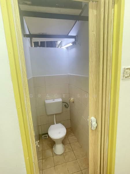 Rumah Flat untuk Dijual di Seri Pulai - GRACE SUM - Bathroom - PropertyGuru.com.my