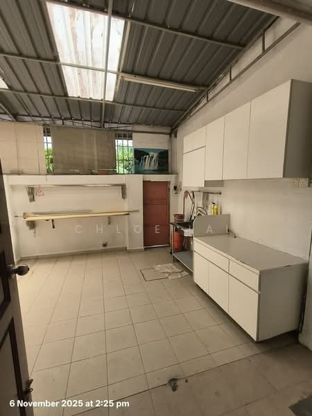Rumah Teres 2 Tingkat untuk Dijual di Taman Puteri Wangsa (Ulu Tiram) - Chloe Lai - Kitchen - PropertyGuru.com.my