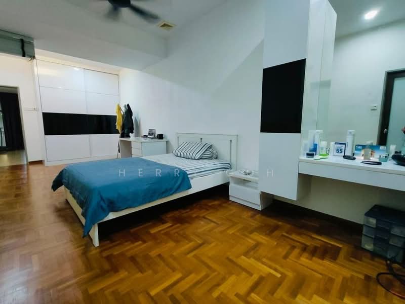 Semi-Detached House for Sale in Taman Megah Ria (Masai) - Herry Goh - Bedroom - PropertyGuru.com.my
