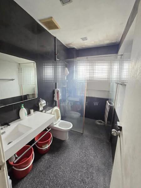 Rumah Teres 2-Tingkat untuk Dijual di Taman Megah Kepong (Kepong) - Kiing TW - Bathroom - PropertyGuru.com.my