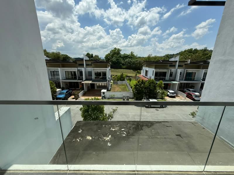 3-storey Terraced House for Rent in Rawang (Selangor) - Tom Yip - Exterior - PropertyGuru.com.my