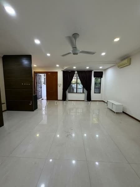 2-storey Terraced House for Sale in Jalan Klang Lama (Old Klang Road) (Kuala Lumpur) - Jayden Yee - Living Room - PropertyGuru.com.my