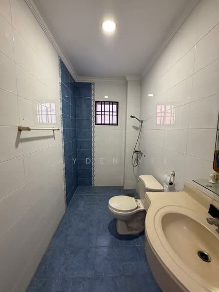 2-storey Terraced House for Sale in Jalan Klang Lama (Old Klang Road) (Kuala Lumpur) - Jayden Yee - Bathroom - PropertyGuru.com.my