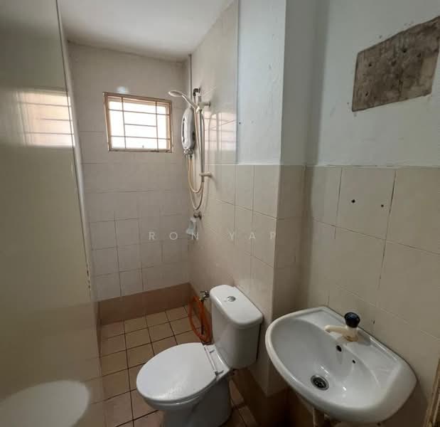 Service Residence for Sale at Casa Subang - Ron Yap - Bathroom - PropertyGuru.com.my