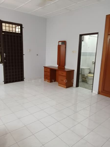Rumah Teres 2 Tingkat untuk Dijual di Permas Jaya (Johor) - Herry Goh - Bedroom - PropertyGuru.com.my