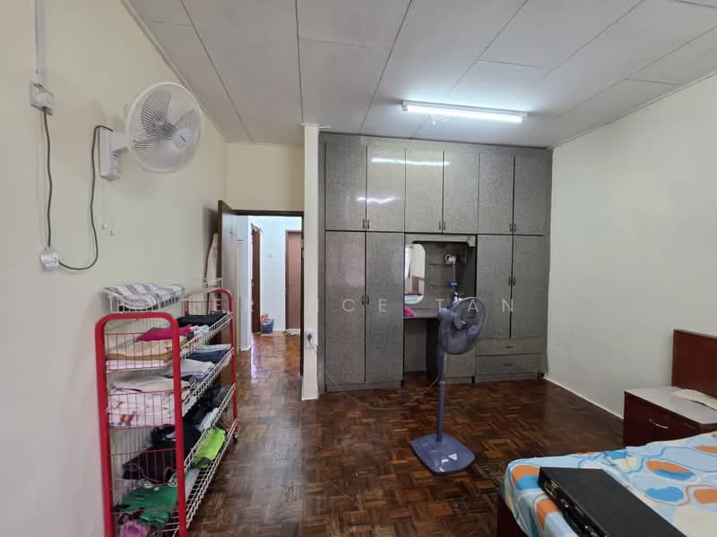 2-storey Terraced House for Sale in Taman Pasir Putih (Pasir Gudang) - Terence Tan - Bedroom - PropertyGuru.com.my