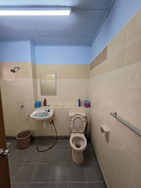 2-storey Terraced House for Sale in Taman Pasir Putih (Pasir Gudang) - Terence Tan - Bathroom - PropertyGuru.com.my