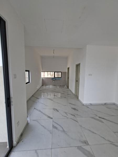 Rumah Berkembar untuk Dijual di Seremban (Negeri Sembilan) - Jeevs Jeeva - Kitchen - PropertyGuru.com.my