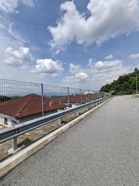 Rumah Berkembar untuk Dijual di Seremban (Negeri Sembilan) - Jeevs Jeeva - Exterior - PropertyGuru.com.my