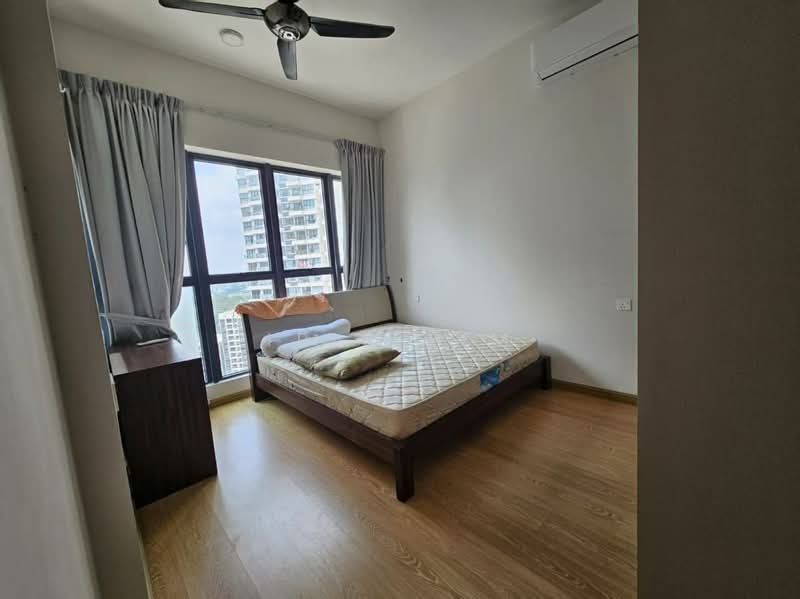 Condominium for Sale at Lovell @ Country Garden Danga Bay - Iris Lim - Bedroom - PropertyGuru.com.my